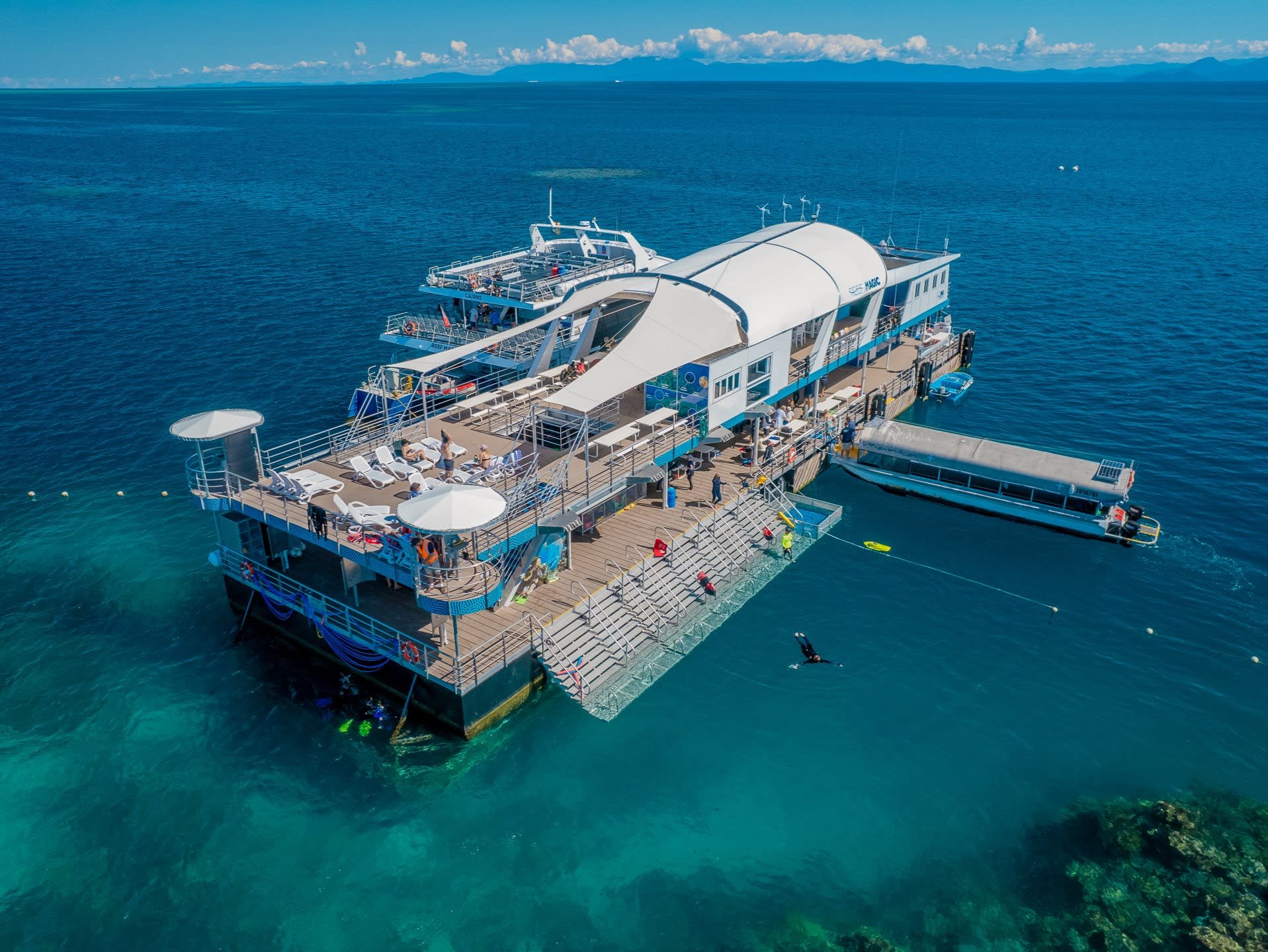 Outer Reef Pontoons